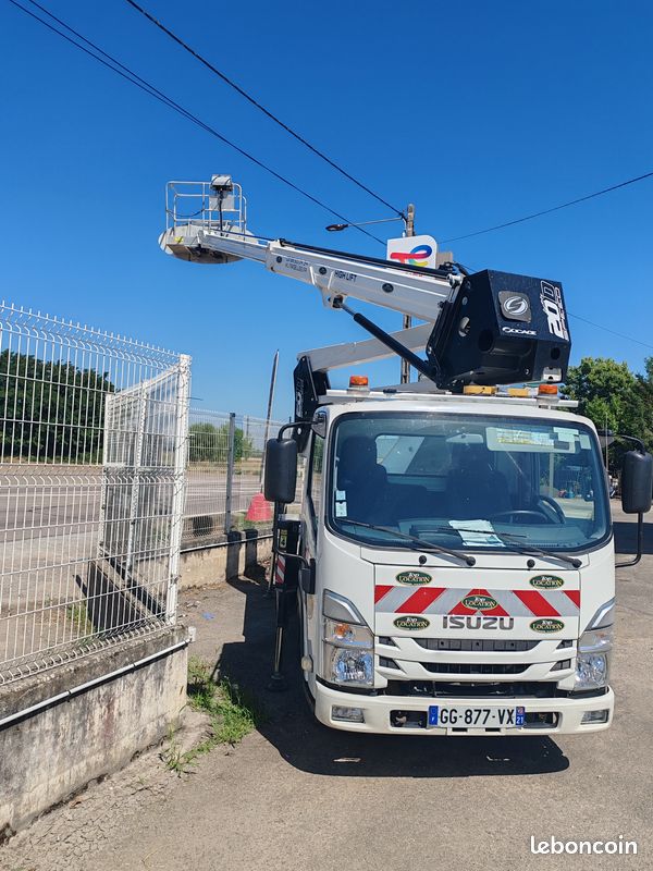 Nacelle 21m sur porteur (image 1)