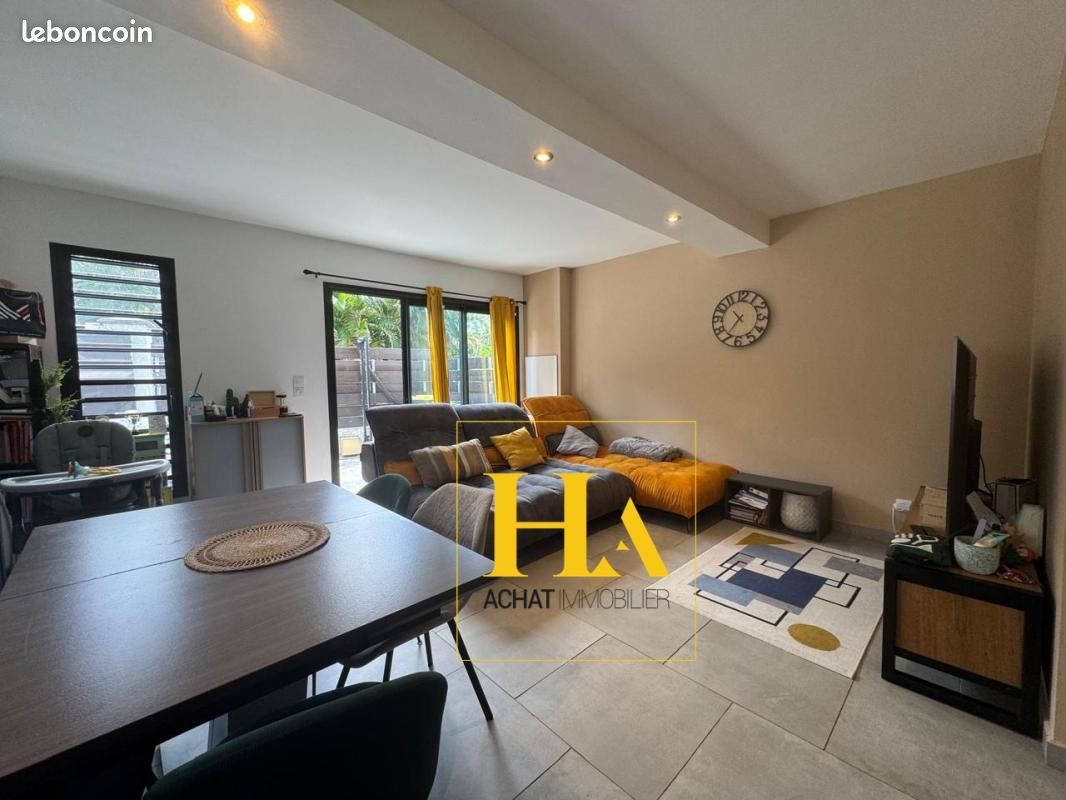 Immeuble 3 pièces 129 m² · à Entre-Deux · 129 m² · 372 750 €