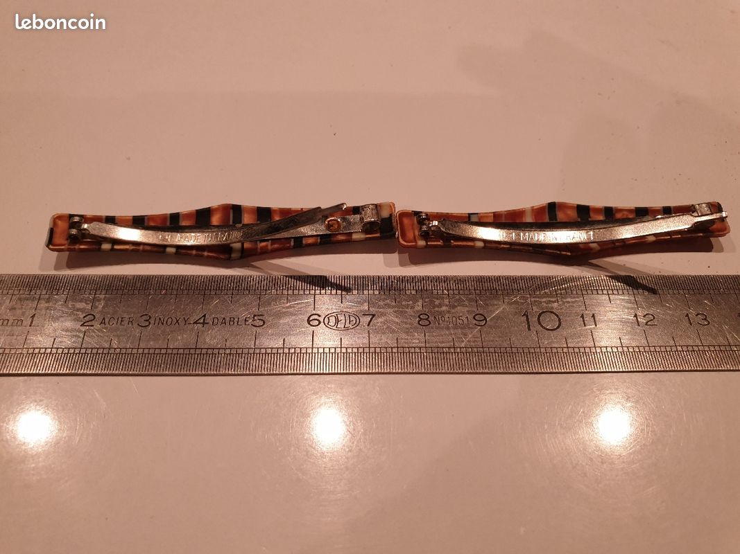 Lot de 2 barrettes neuves (image 2)
