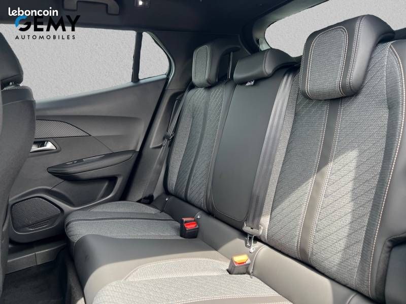 Peugeot 2008 Electrique 54 kWh 156 ch Allure (image 10)