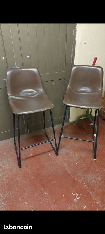2 chaises hautes (image 1)