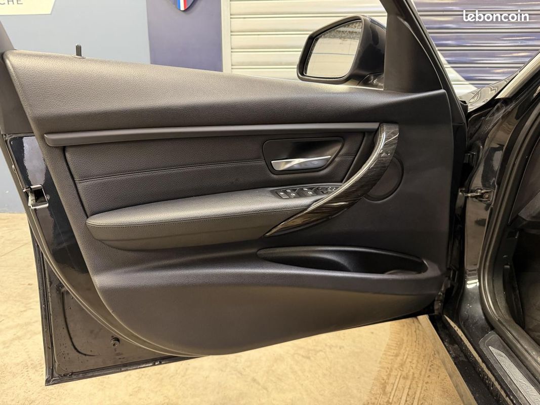 BMW SERIE 3 320d xDrive Luxury - BVA Sport BERLINE (image 11)