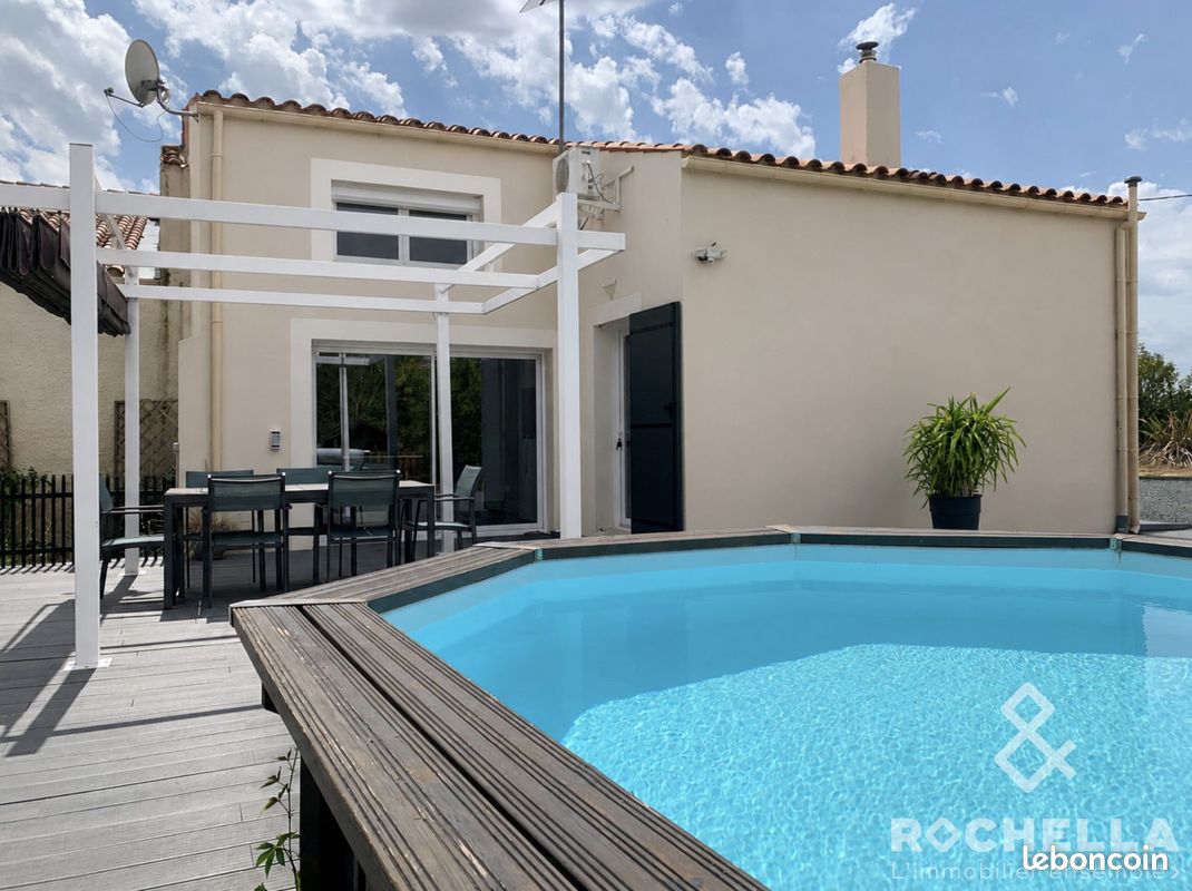 Maison 6 pièces 187 m² · à Saint-Jean-de-Liversay · 187 m² · 332 000 €