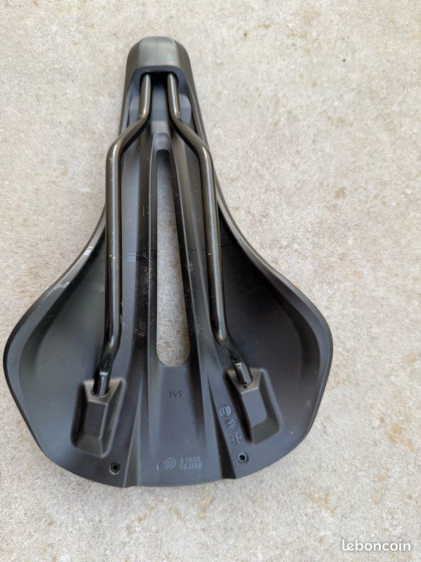 Selle giant d'occasion - Équipements vélos