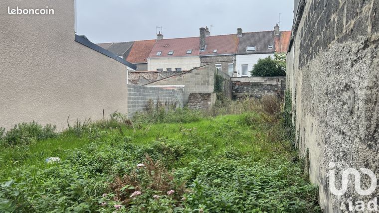 Terrain 318 m² Calais