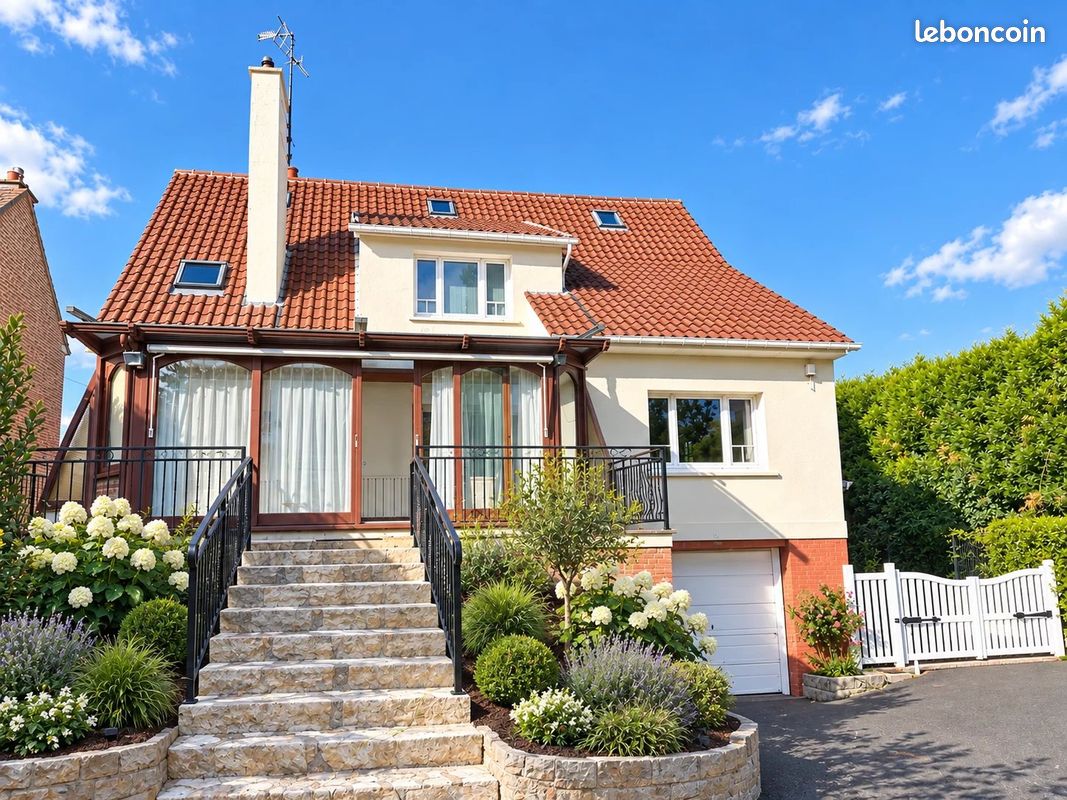 Maison 8 pièces 208 m² · à Cambrai · 208 m² · 289 500 €