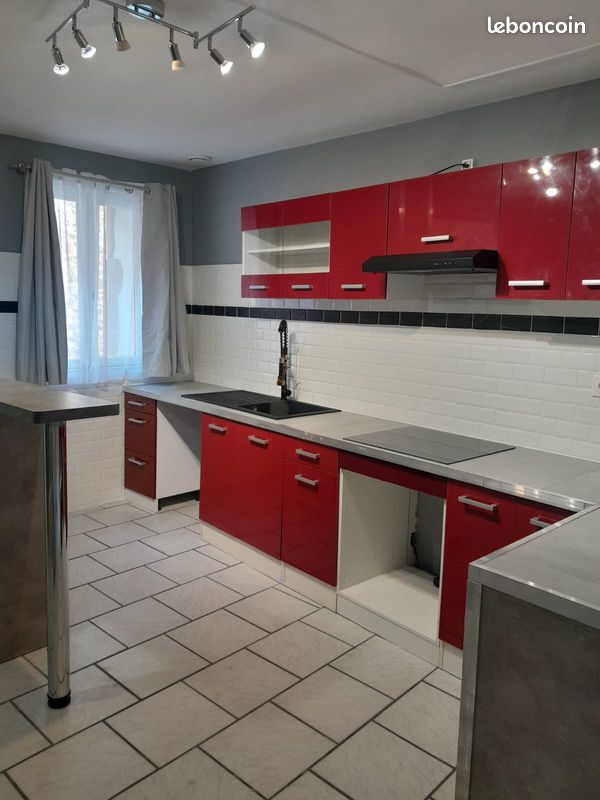 Maison 4 pièces 90 m² · à Saint-Pierre-de-Boeuf · 90 m² · 700 €