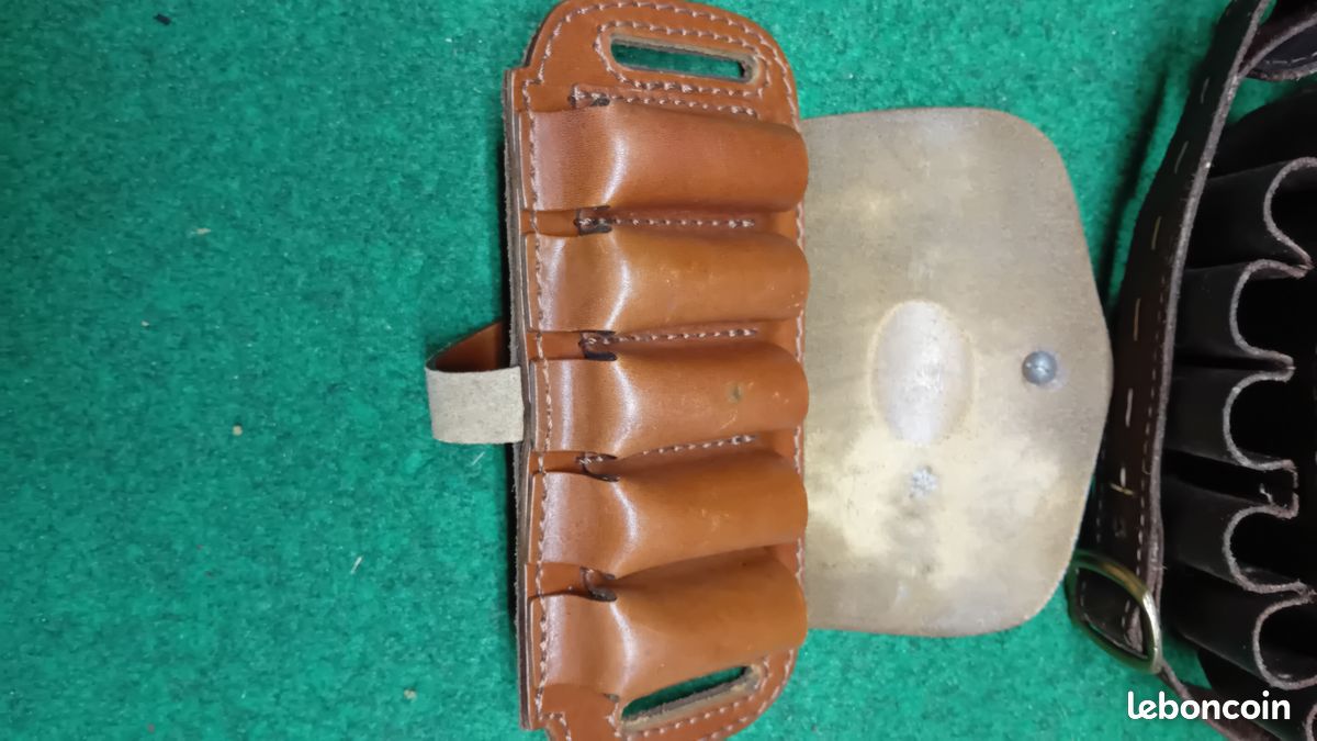 Vends cartouchière cuir calibre 12 (image 2)