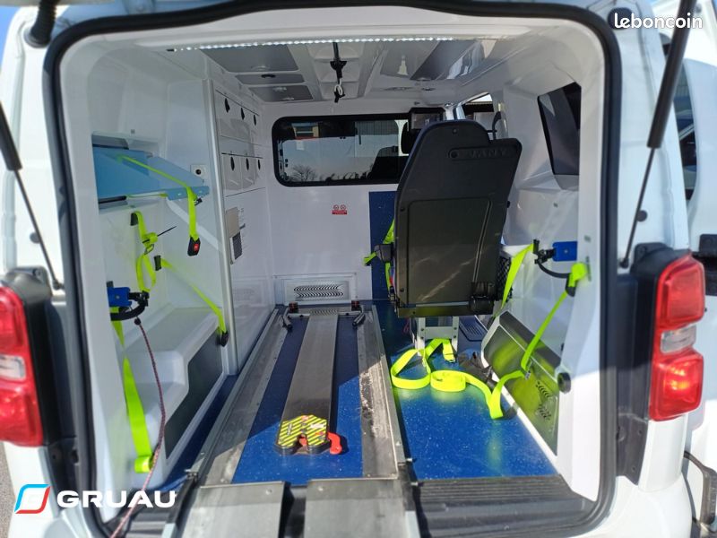 Citroen JUMPY III L2H1 AMBULANCE GIFA GRUAU 2.0 HDI 120 CH 7CV BM SUSPGIFA CONFORT (image 10)