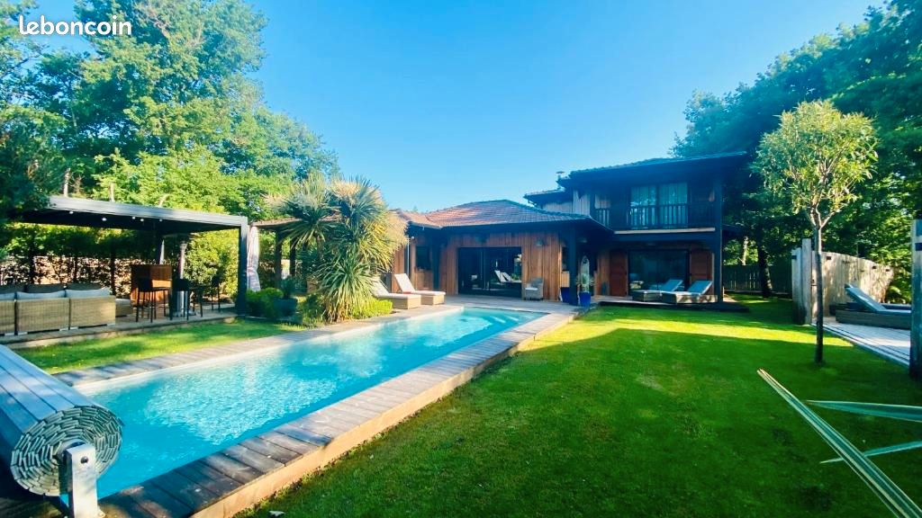 Maison 8 pièces 221 m² · à Lège-Cap-Ferret · 221 m² · 1 190 000 €