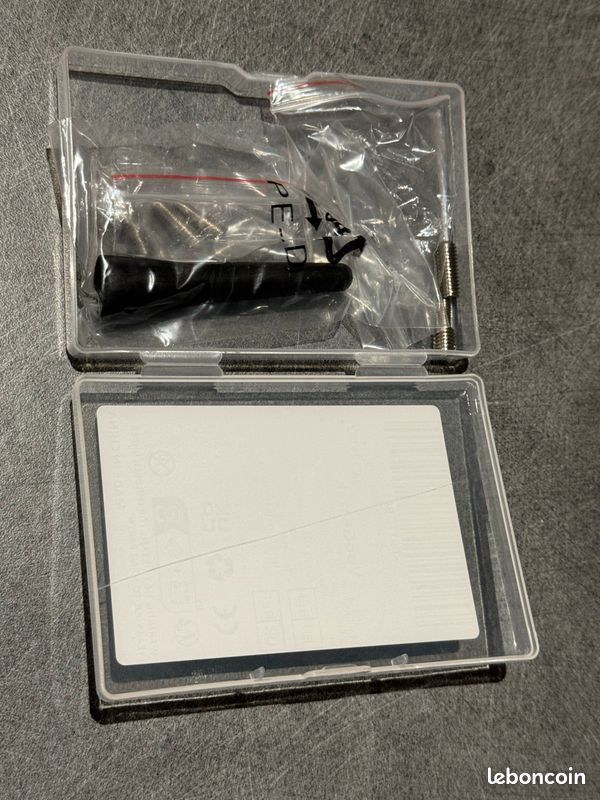 Mini antenne pour véhicules tout modèles (image 1)