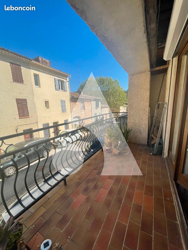 Maison 4 pièces 100 m² · à Vins-sur-Caramy · 100 m² · 153 000 €