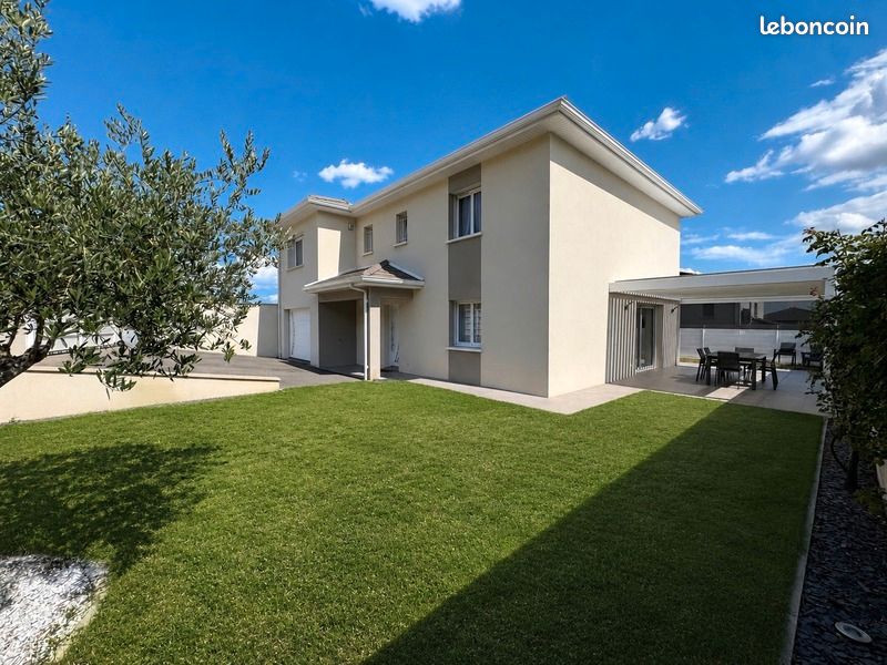 Maison 6 pièces 153 m² · à Jonage · 153 m² · 567 000 €