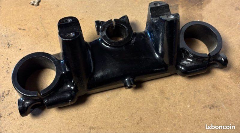 Tés de fourche supérieur et inférieur Suzuki 125 rm (image 2)