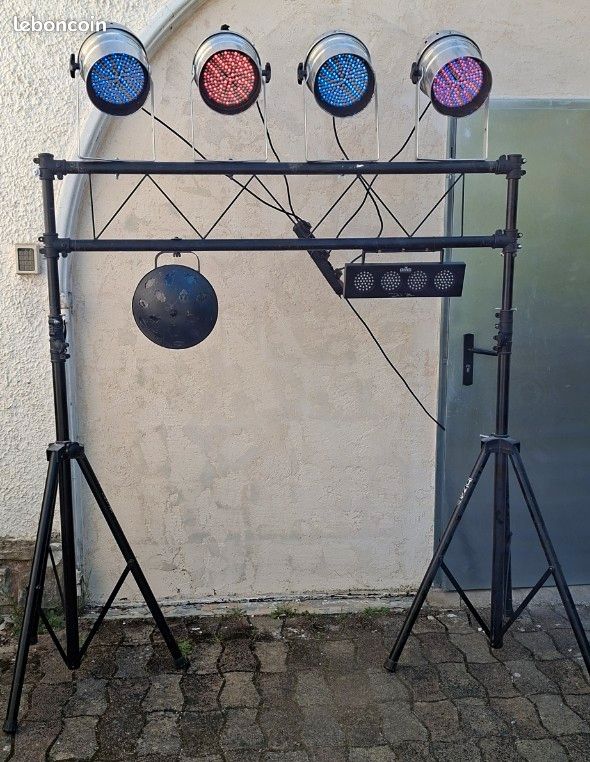 Éclairage scène DJ ou groupe (image 3)