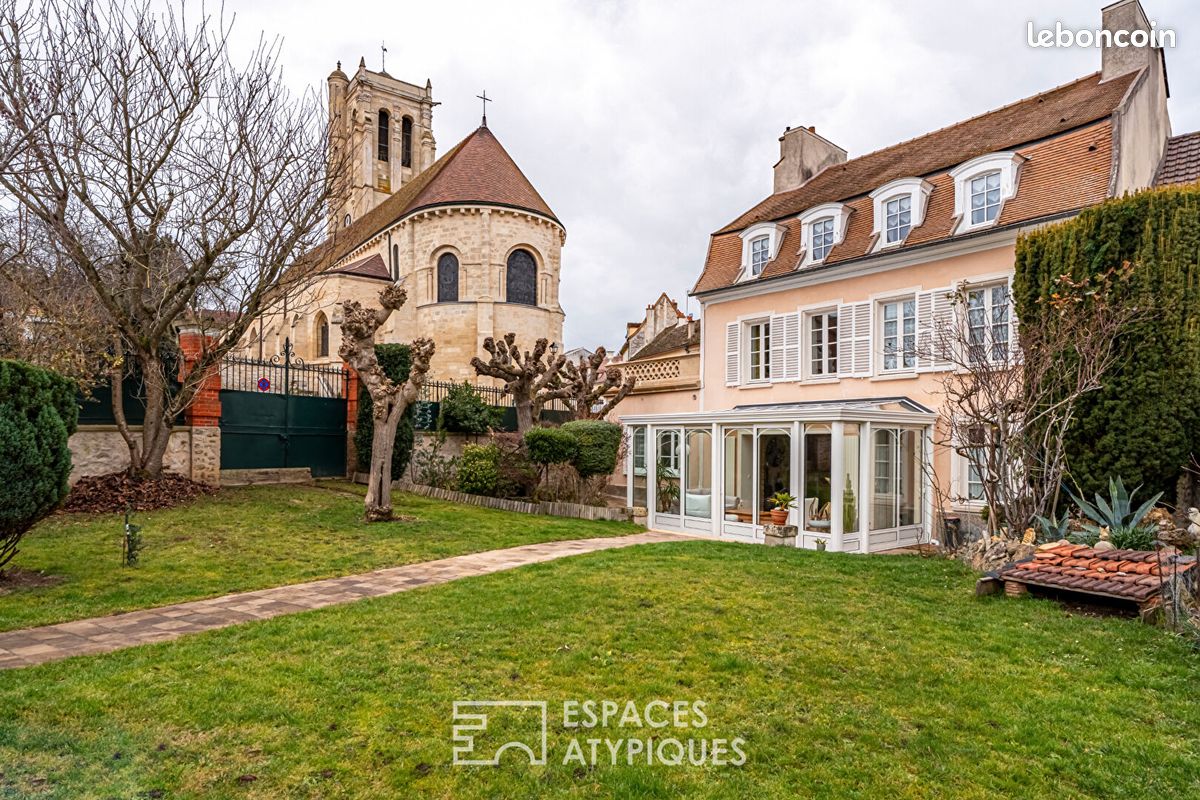 Maison 10 pièces 252 m² · à Maule · 252 m² · 780 000 €
