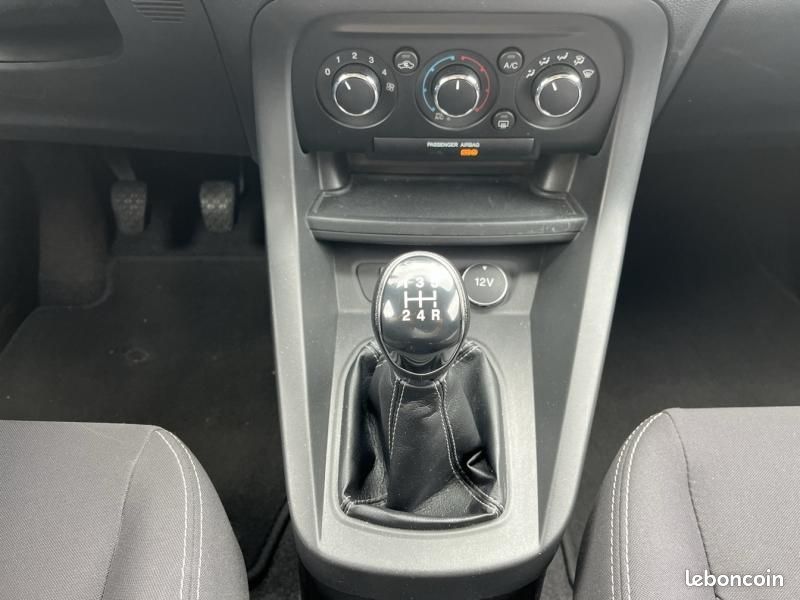 Ford Ka+ 1.2 Ti-VCT 85ch Ultimate (image 25)