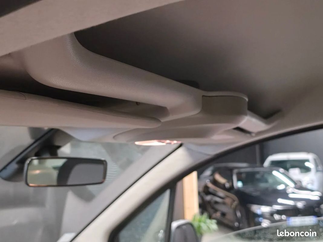 Citroën BERLINGO 1.6 VTI 120ch Exclusive - E85 (image 31)
