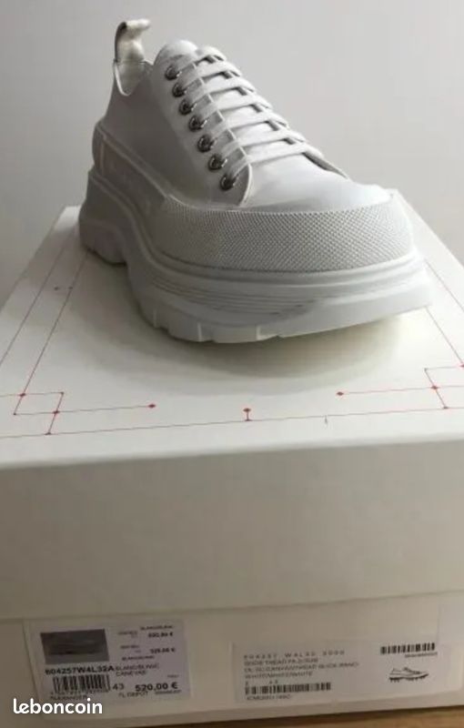 Chaussures de luxe Alexander McQUEEN neuves jamais portées blanche