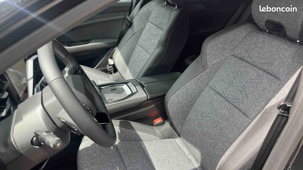 RENAULT Austral full hybrid E-Tech 200 ch Techno (image 11)