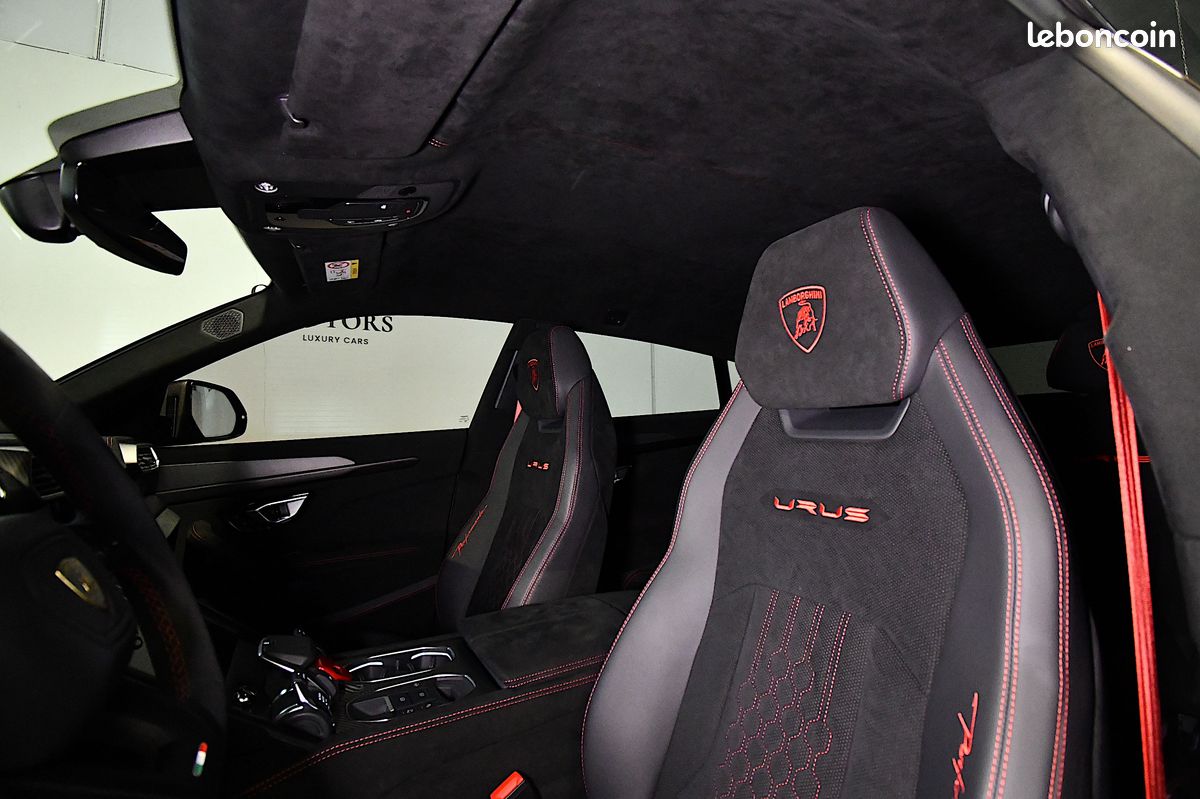 Lamborghini urus performante (image 15)