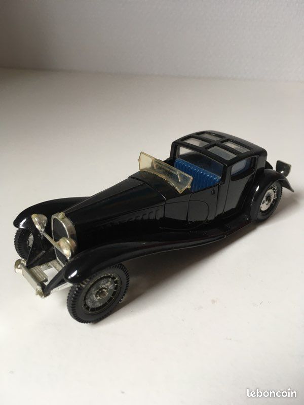 Voiture solido 1/43 bugatti (image 1)