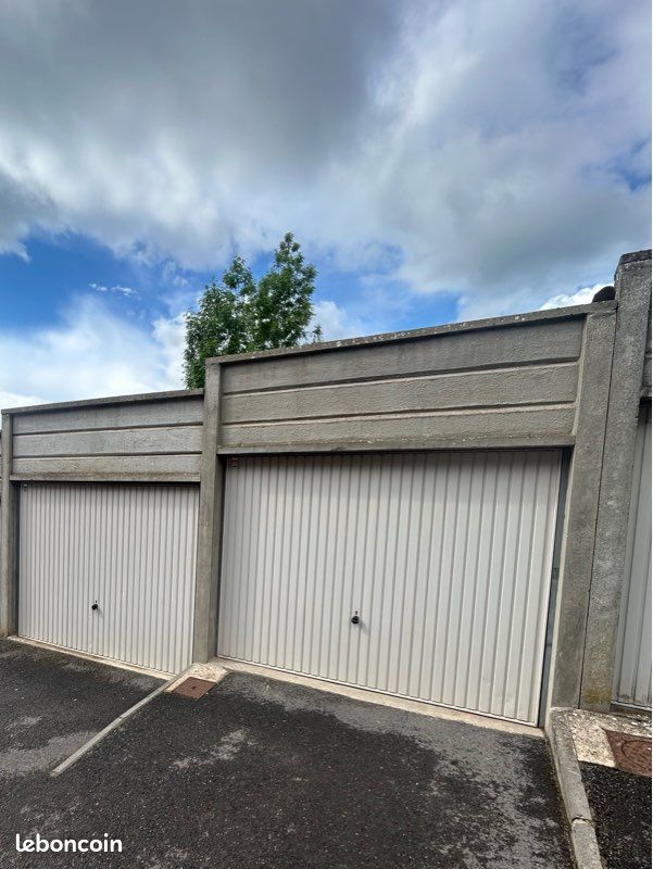 2 garages · à Le Cateau-Cambrésis · 15 000 €