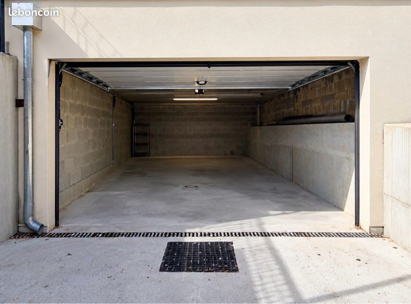 Garage à louer · aux Hôpitaux-Vieux · 150 €/mois