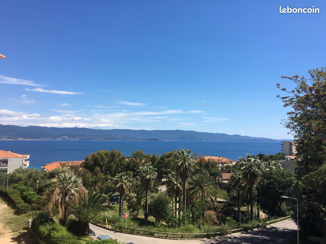 Appartement 3 pièces 84 m² · à Ajaccio · 84 m² · 1 190 €/mois