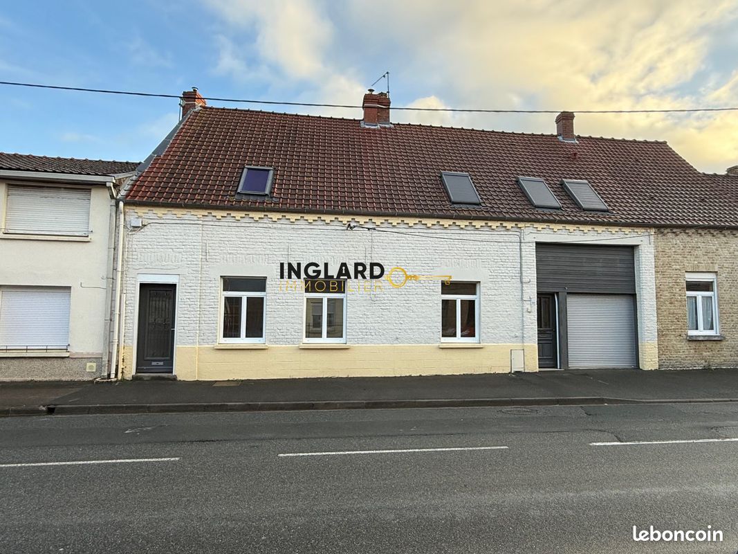 Local commercial 140 m² · à Cappelle-Brouck · 140 m² · 182 000 €