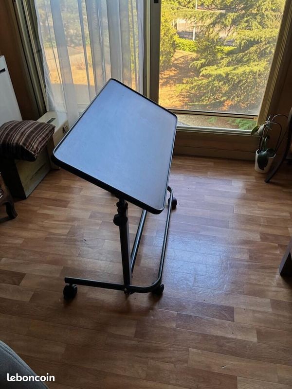 Table pour fauteuil releveur (image 1)