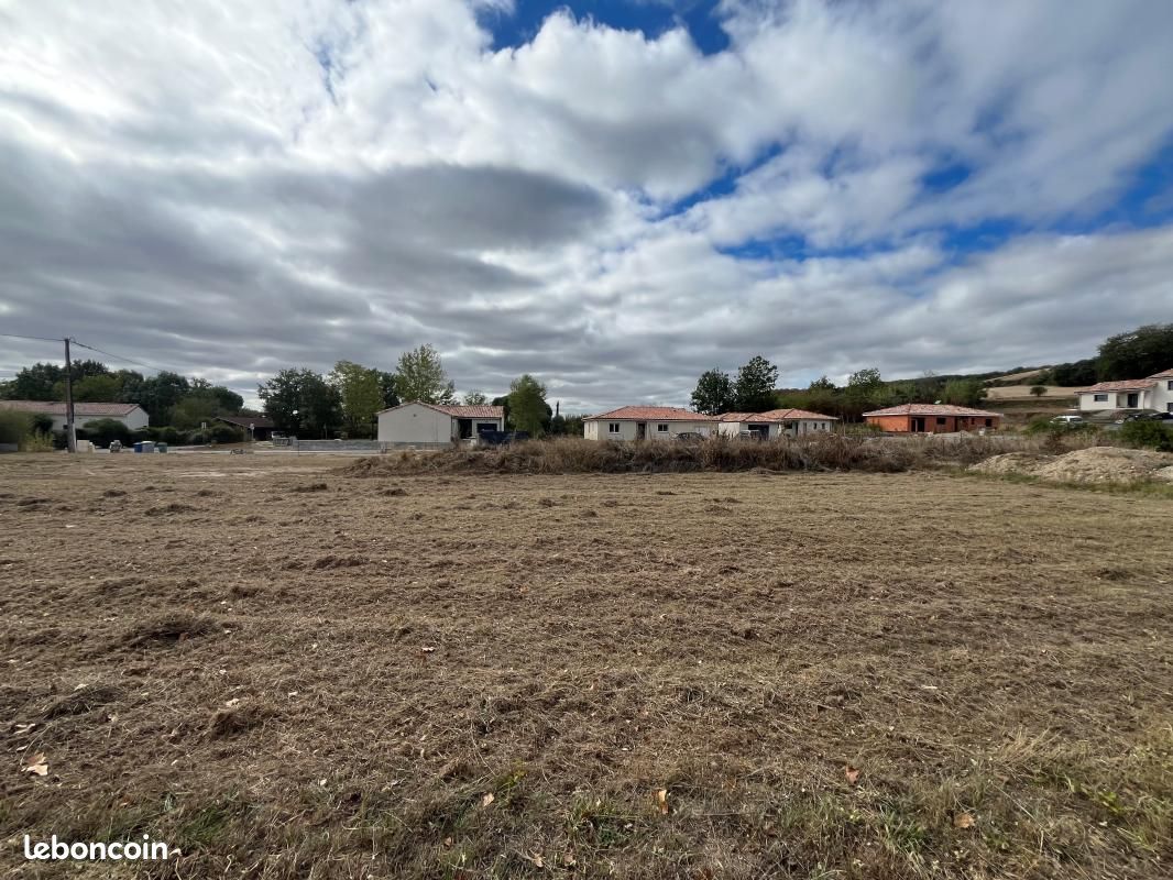 Terrain 612 m² · à Mézens · 85 000 €