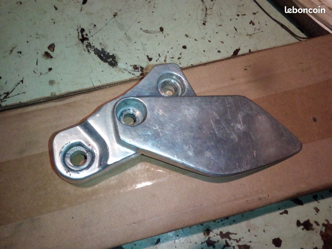 Paire De Repose Peid Arrière Avec Platine Gauche Pour Moto