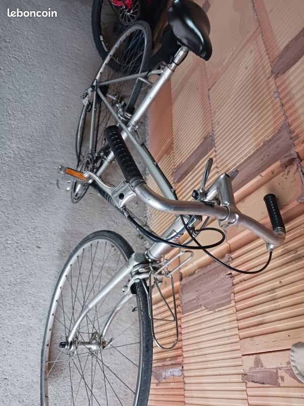 Vélo Vintage Motobécane – 10 Vitesses – Bon État (image 6)