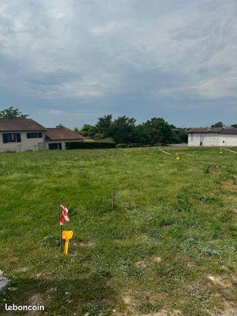 Terrain 712 m² Ars Sur Formans