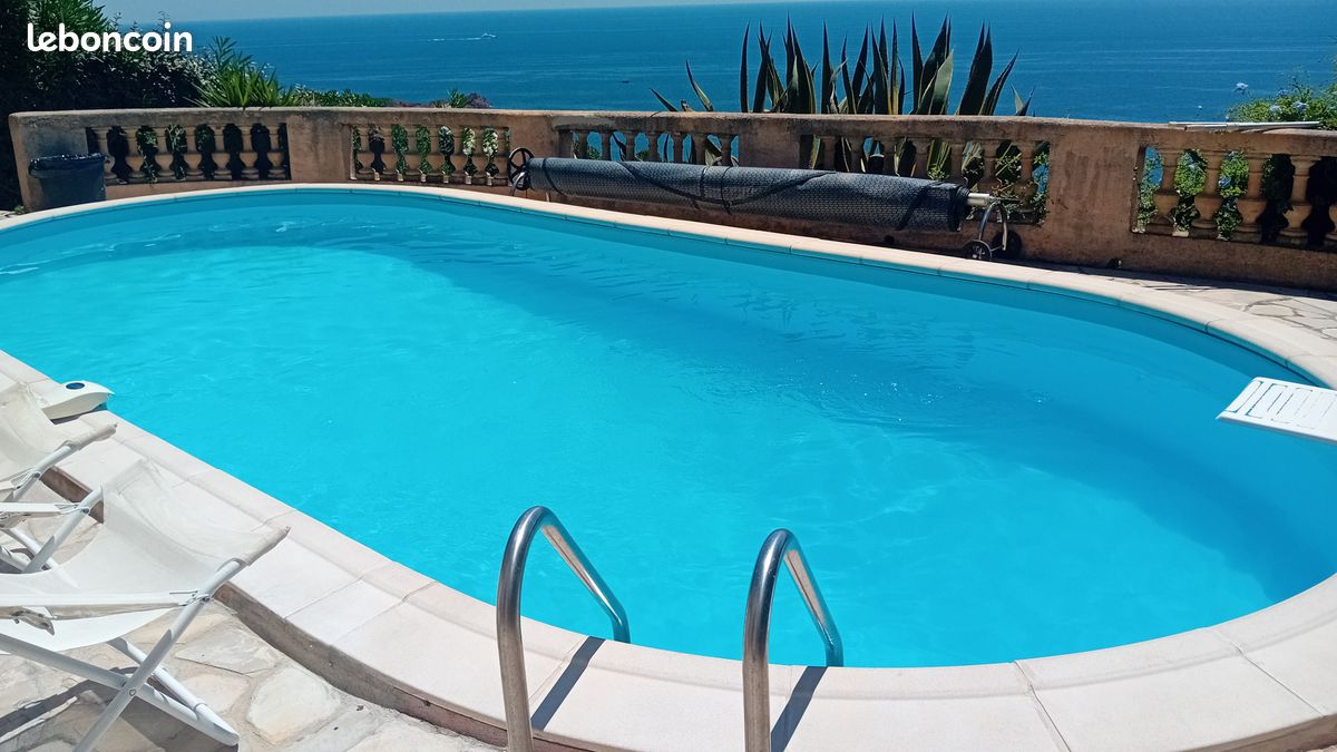 Location maison avec piscine vue sur la mer (image 1)