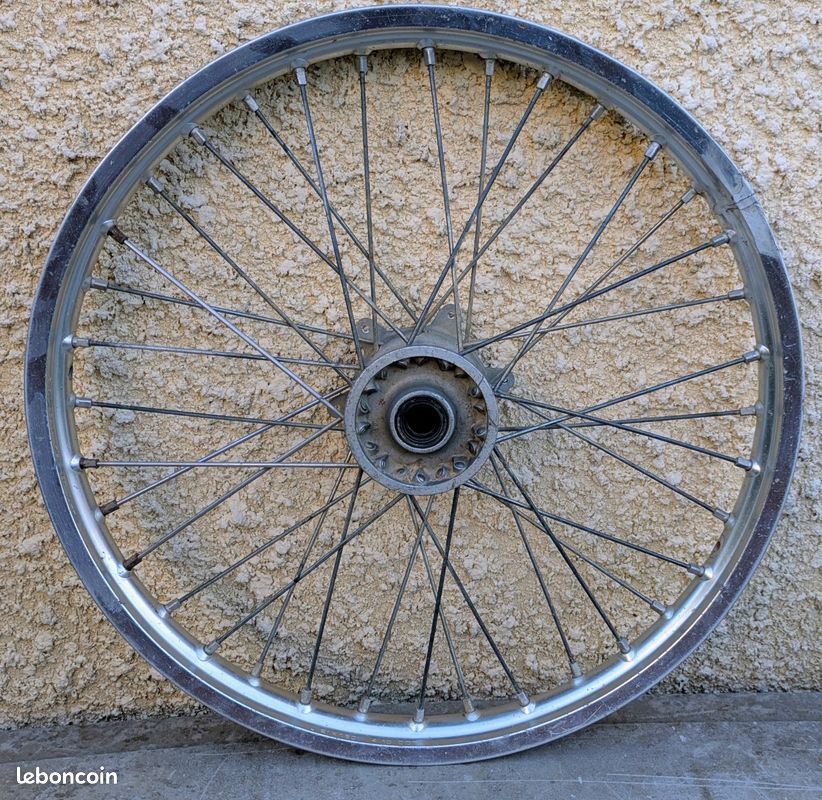 Moyeu De Roue Avant Pour Yamaha YZ 125 / 250 / 490, Année 1986, Occasion