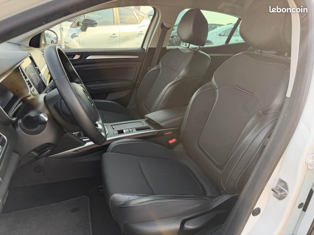 RENAULT MEGANE IV 1.3 TCe - 140 Techno (image 9)