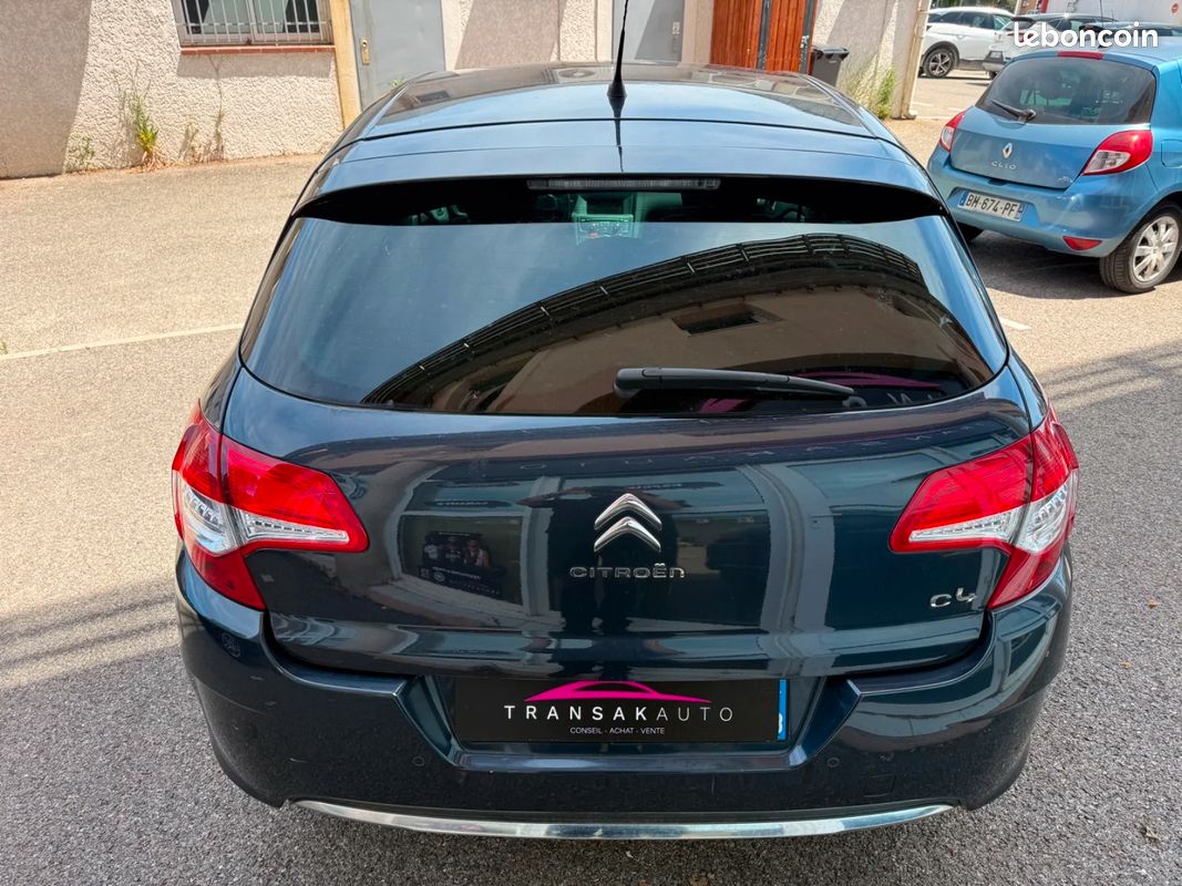 CITROEN C4 C4 VTi 120 Confort / RADAR AR / REGULATEUR (image 6)