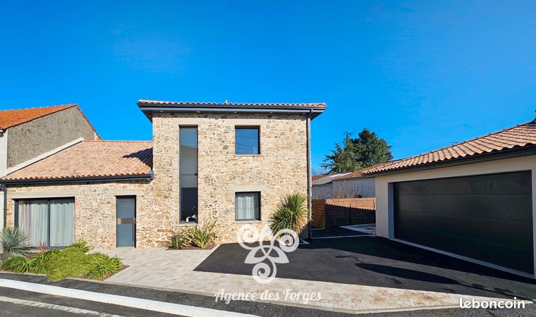 Maison 7 pièces 220 m²