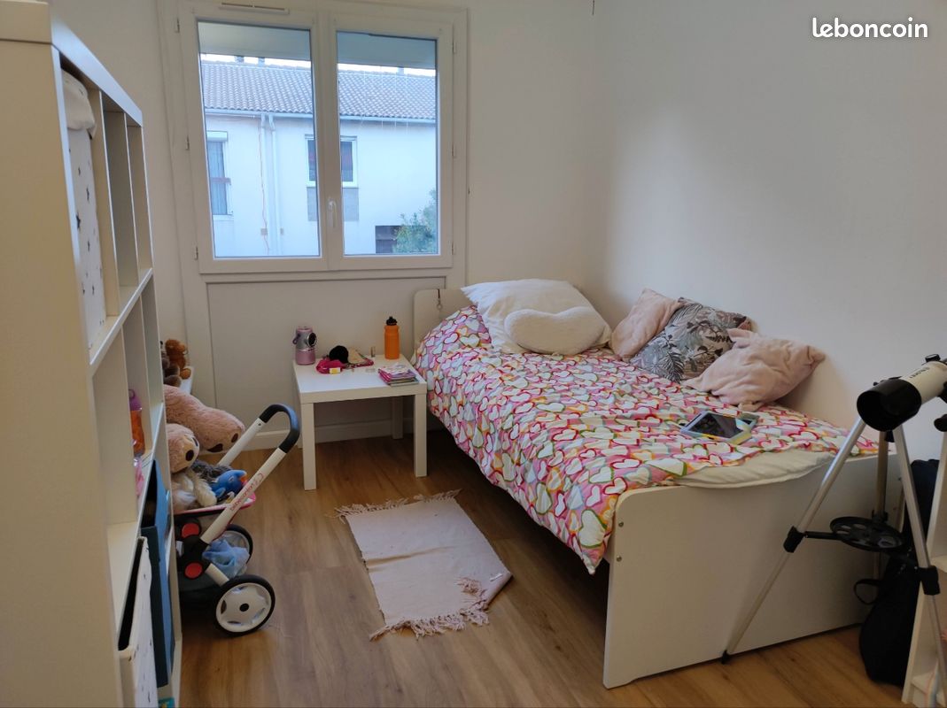 Lit + matelas 90x200 (image 1)