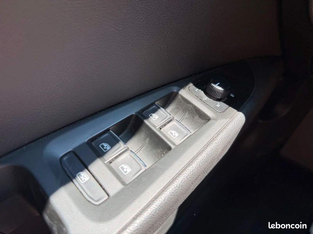SEAT LEON 2.0 TDI 150 Start/Stop BVM6 FR / CAMERA / CARPLAY / SIEGE FR (image 27)