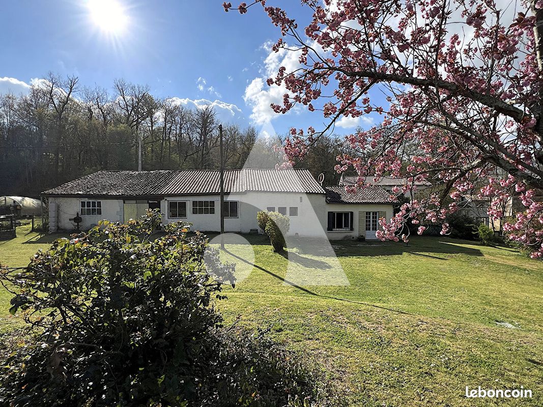 Maison 3 pièces 109 m² · à Cercoux · 109 m² · 107 500 €