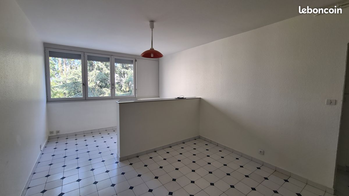 Appartement 2 pièces 41 m² · à Saint-Étienne · 41 m² · 435 €