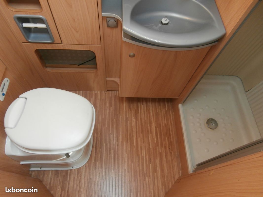 Burstner Solano T 700 2008 Lits jumeaux bas Profile - Caravaning