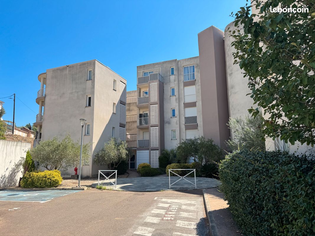 Appartement 2 pièces 52 m² · à Ajaccio · 51,7 m² · 182 000 €