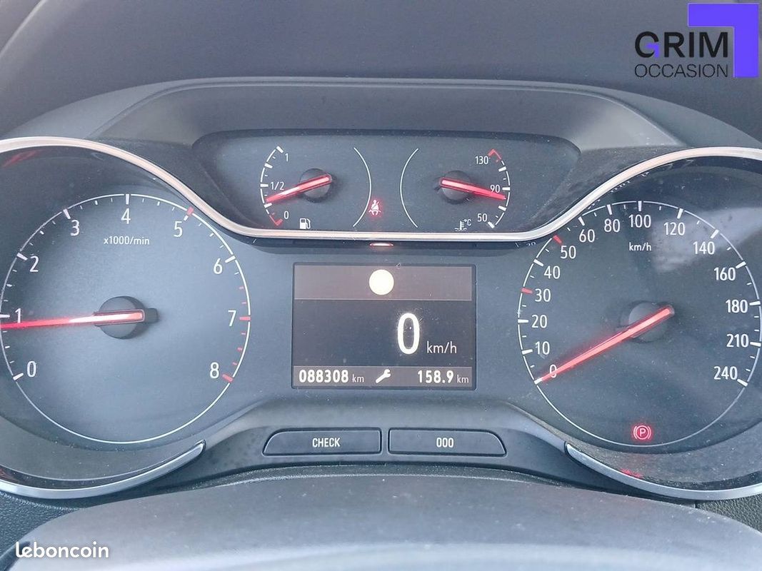 OPEL Crossland 1.5 D 110 ch BVM6 Elegance (image 7)