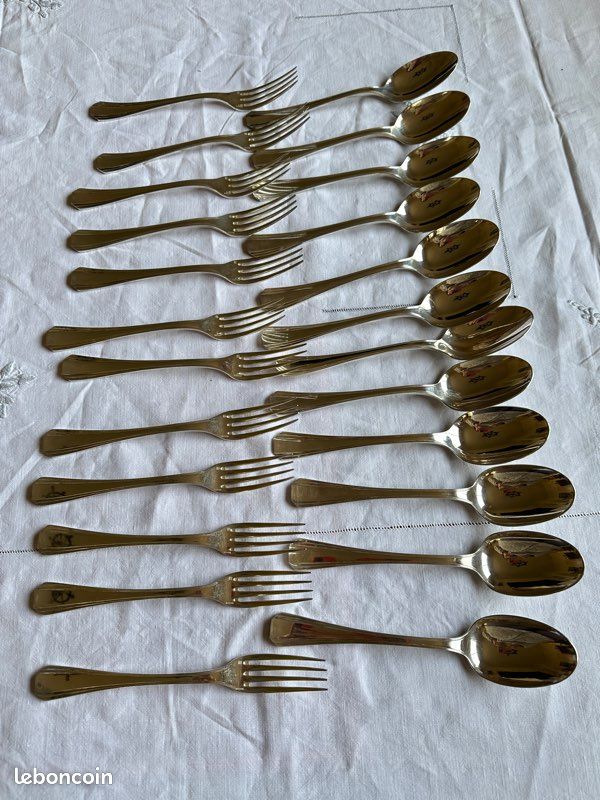 Lot De 12 Cuillères à Soupe Christofle Métal Argenté - Modèle Boréal - Très Bon état