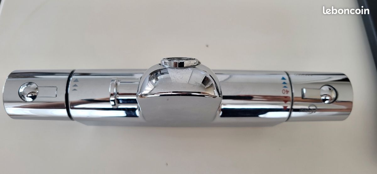 Robinet chrome thermostatique de baignoire (image 2)