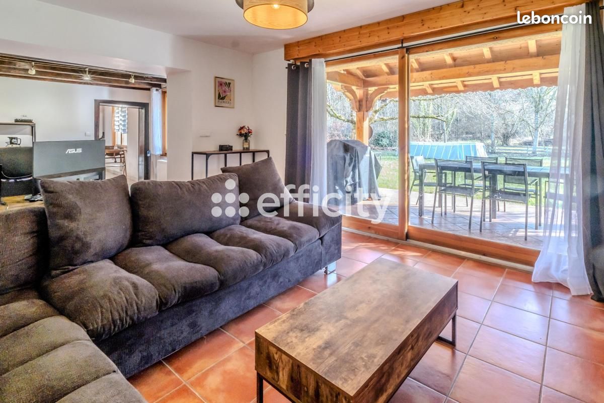 Maison 6 pièces 170 m² · à Brenthonne · 170 m² · 548 000 €